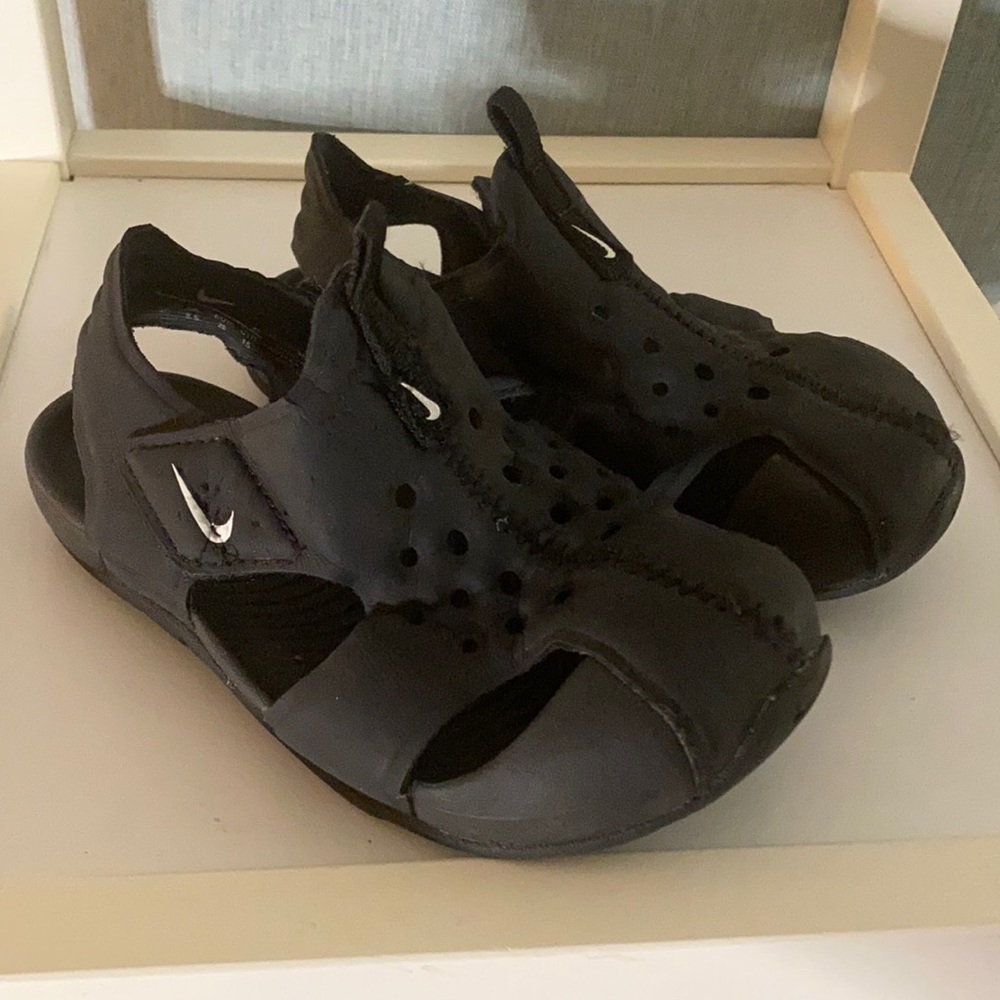 Nike Sunray sandals toddler